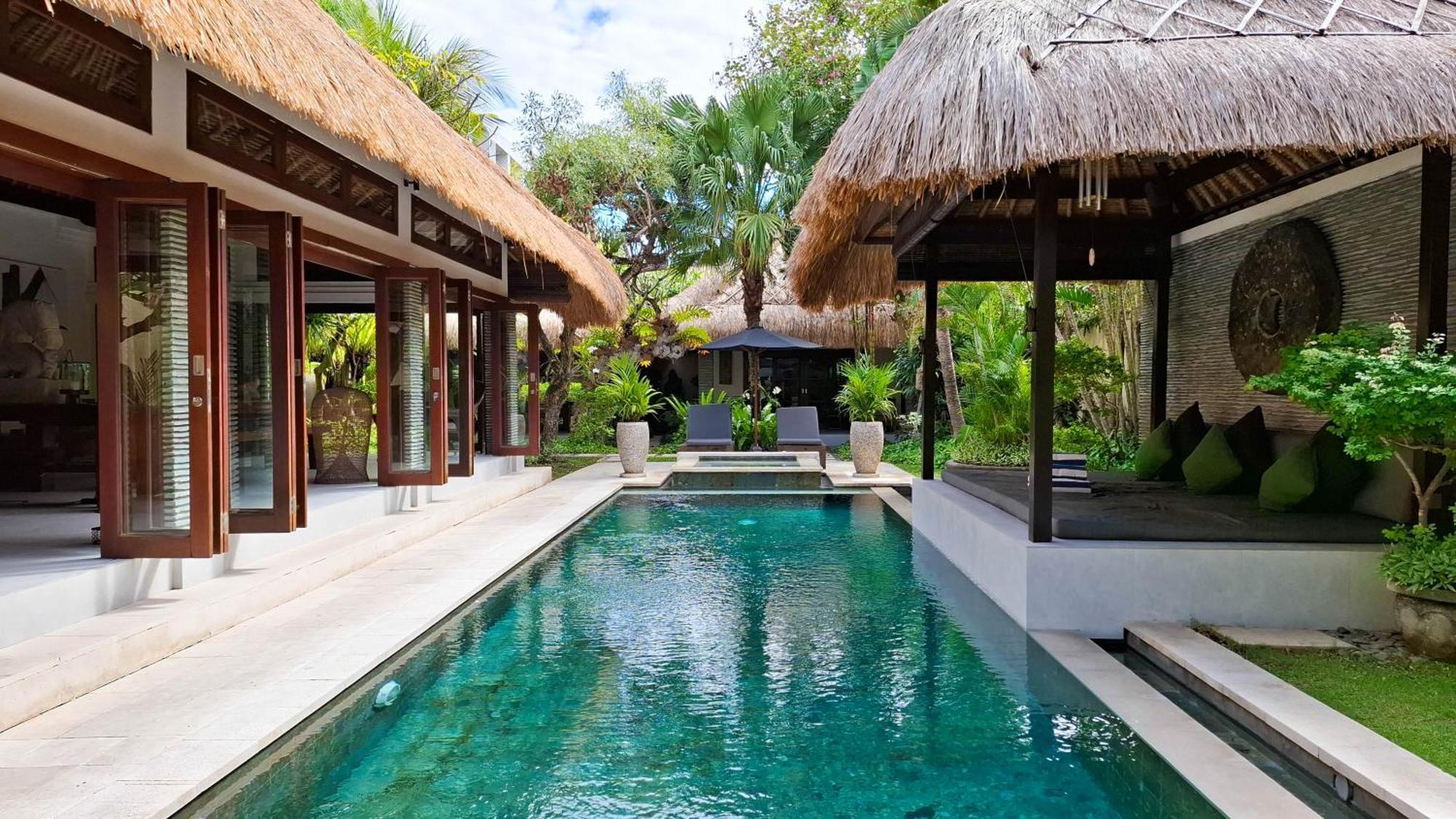 Villa Bugis Drupadi Seminyak Exterior photo